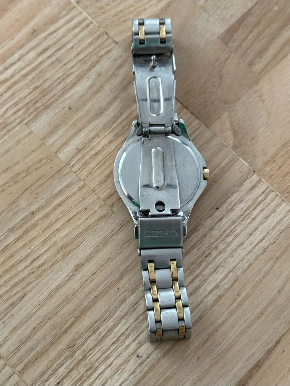 Seiko Solar Ladies Watch Pearl Dial Swarovski Crystals Two-Tone Bracelet Date